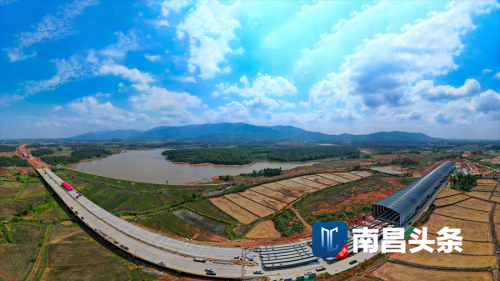 搶抓進(jìn)度建設(shè)者們堅守一線為項(xiàng)目按下“加速鍵”